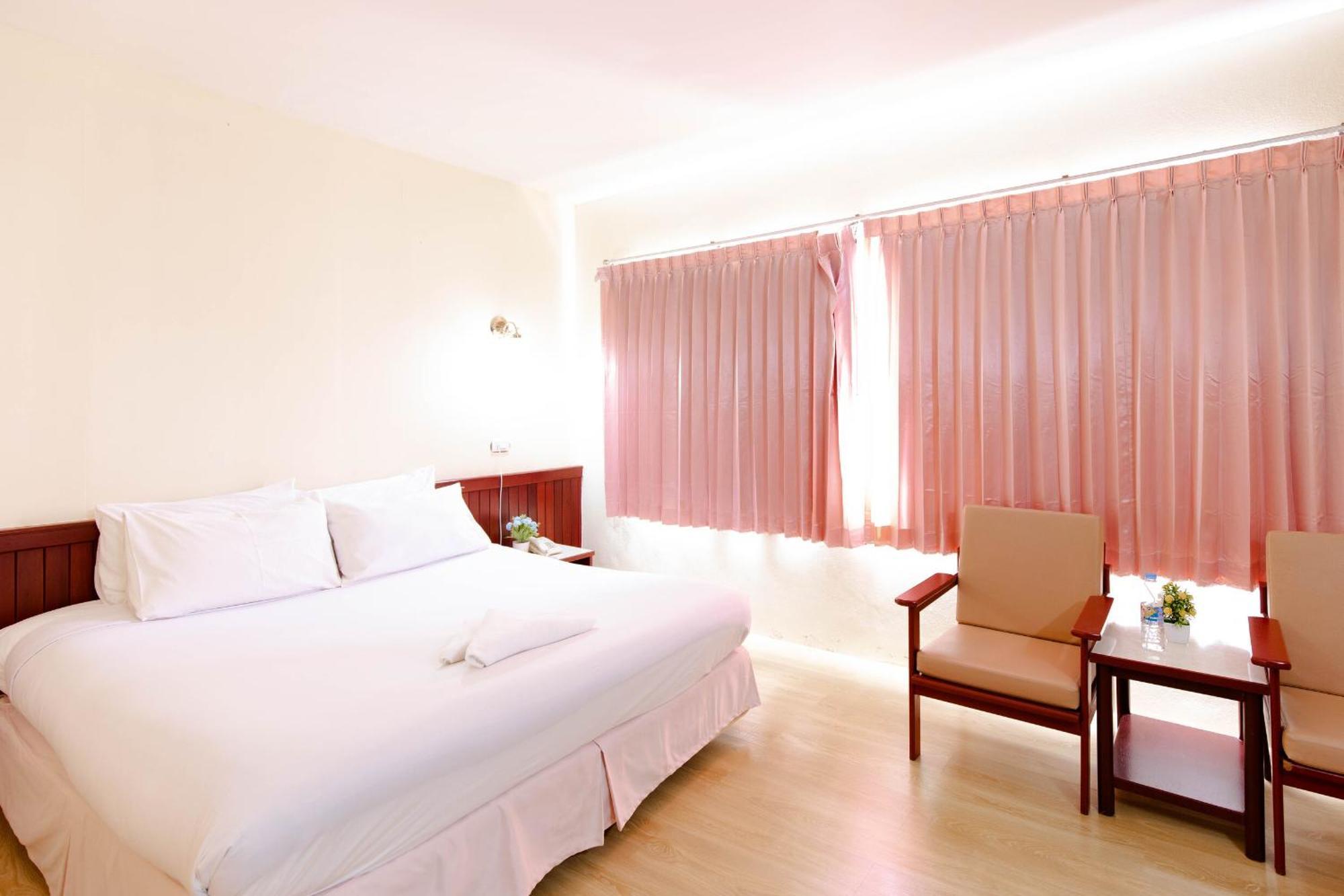 Chumphon Palace Hotel Exterior foto